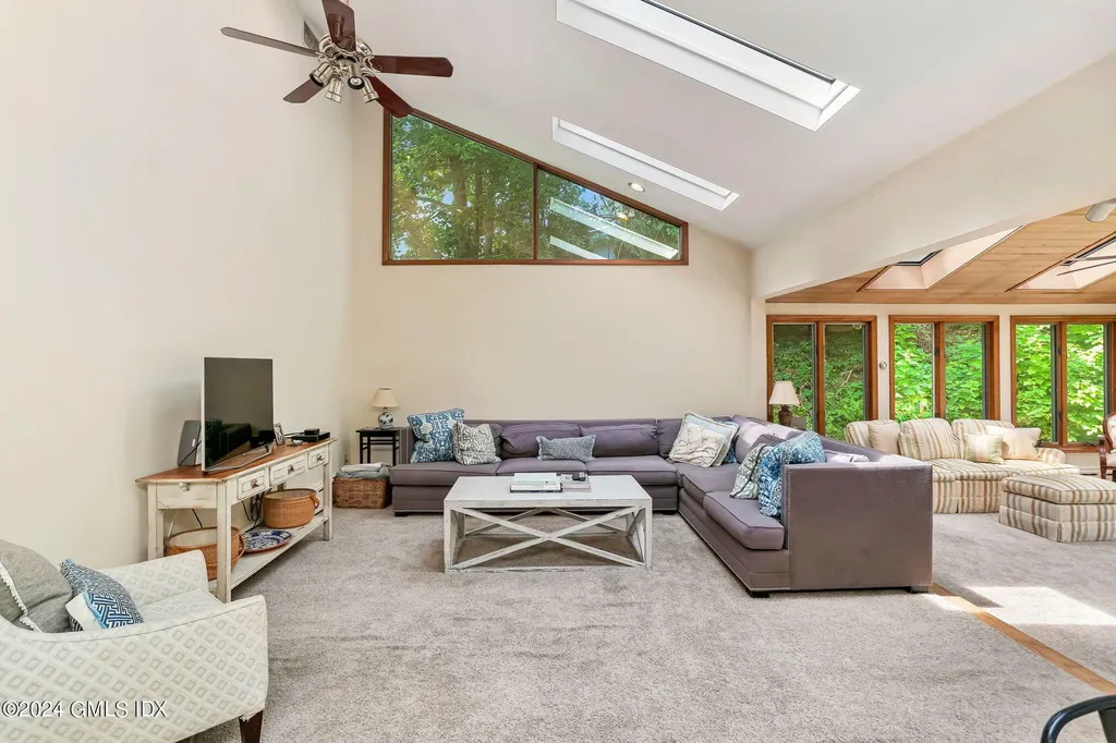 58 Arch Street Riverside CT 06878