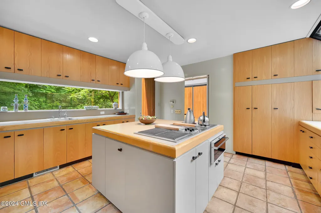 66 Sumner Road Greenwich CT 06831