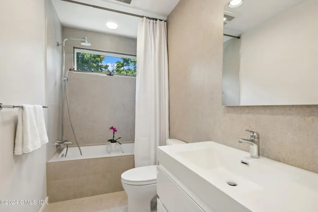 414 W Lyon Farm Drive Greenwich CT 06831