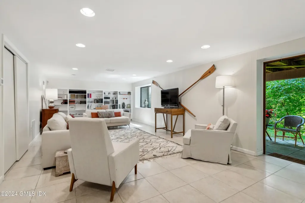 414 W Lyon Farm Drive Greenwich CT 06831