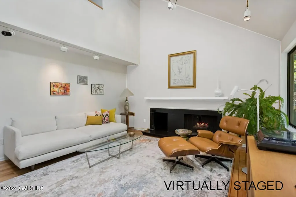 414 W Lyon Farm Drive Greenwich CT 06831