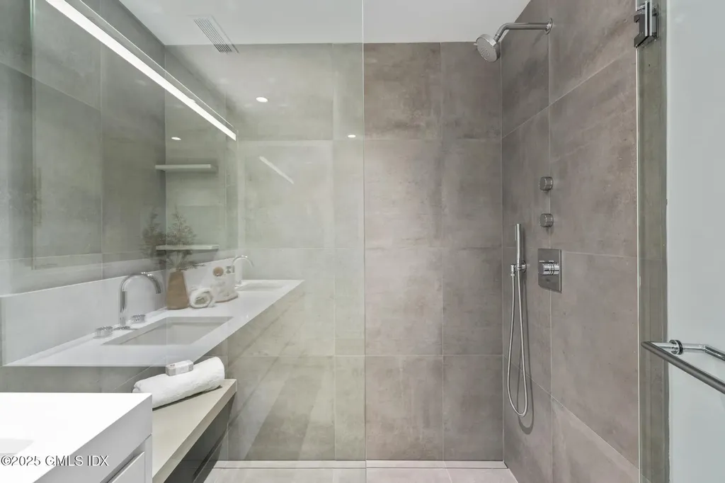 41 Richmondville Avenue Westport CT 06880