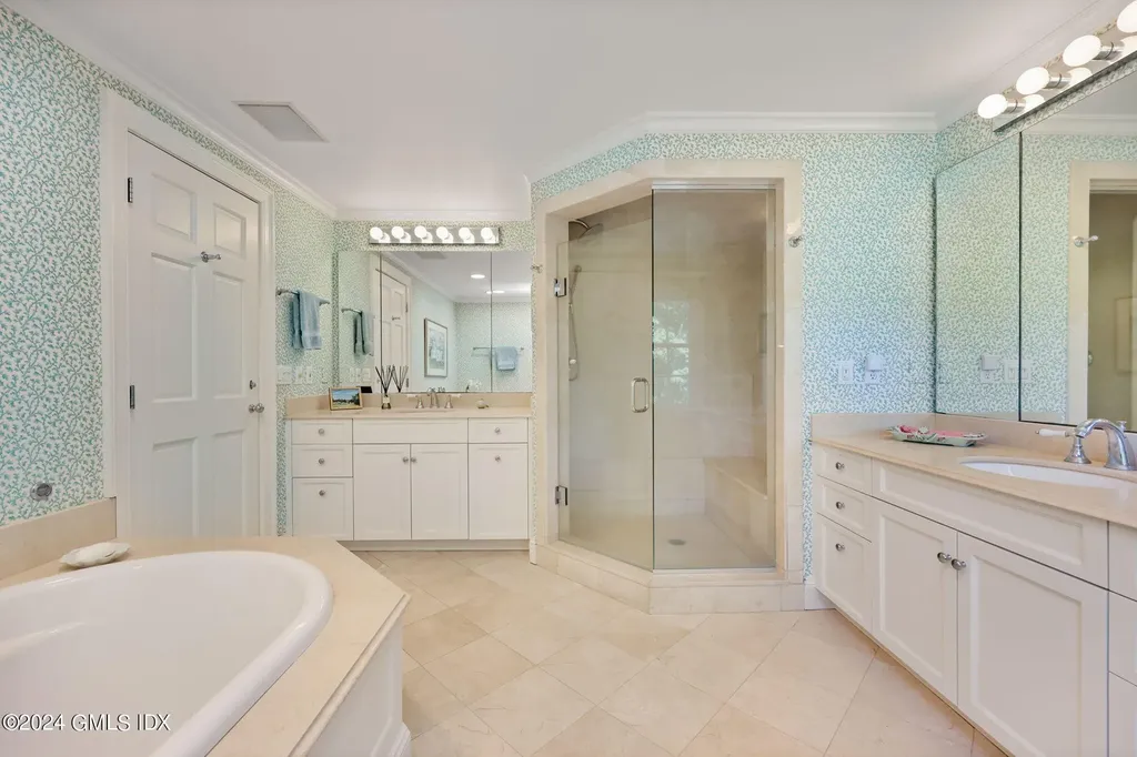 21 Dempsey Lane Greenwich CT 06830