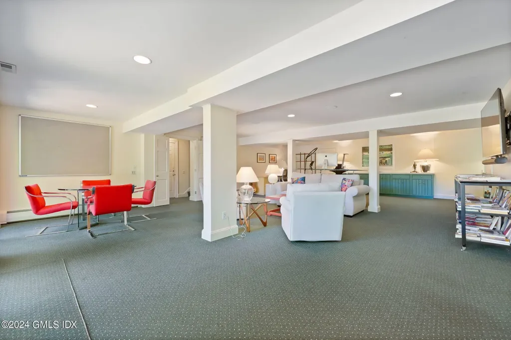 21 Dempsey Lane Greenwich CT 06830