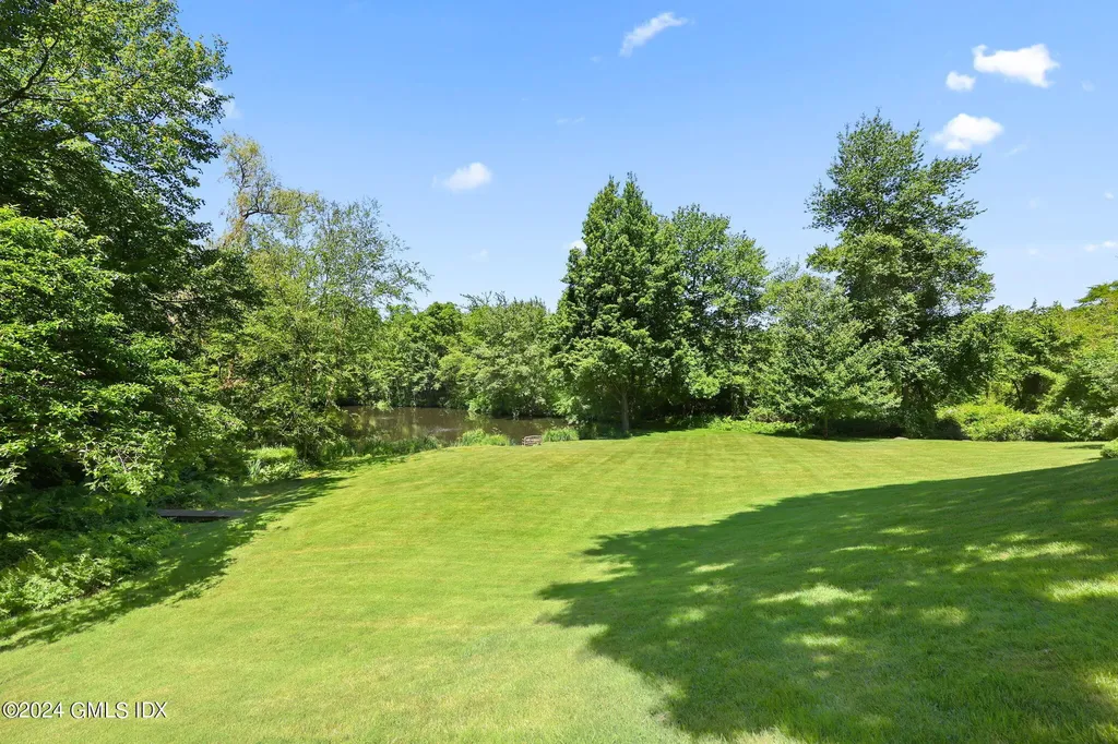 21 Dempsey Lane Greenwich CT 06830