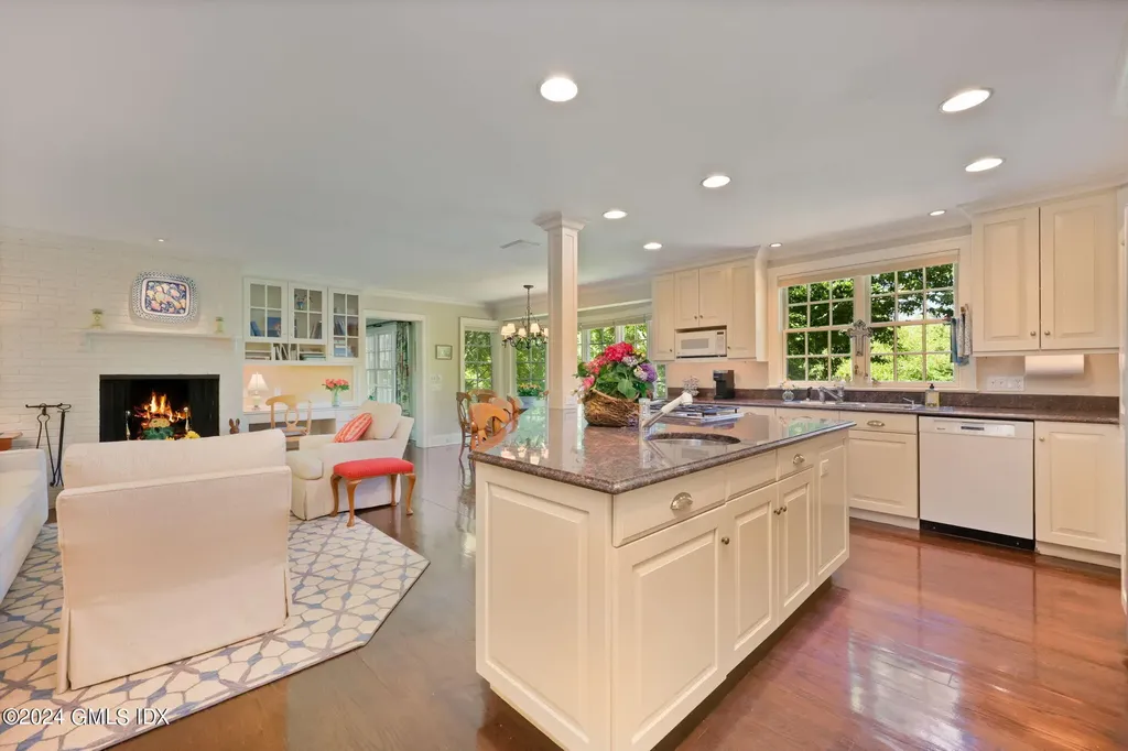 21 Dempsey Lane Greenwich CT 06830