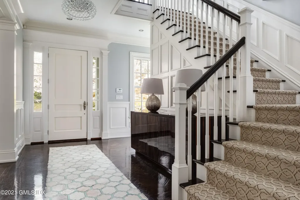 19 Montgomery Lane Greenwich CT 06830