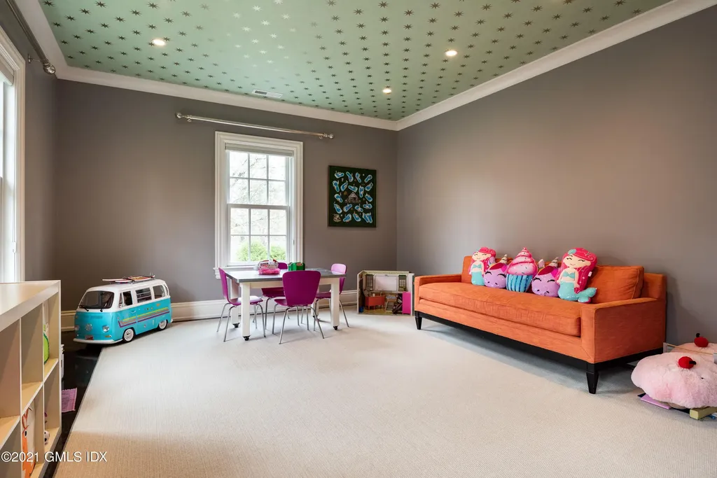 19 Montgomery Lane Greenwich CT 06830