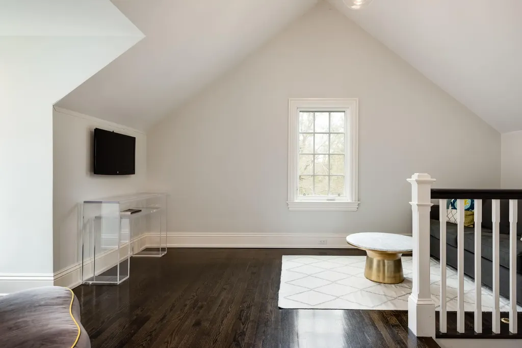 19 Montgomery Lane Greenwich CT 06830