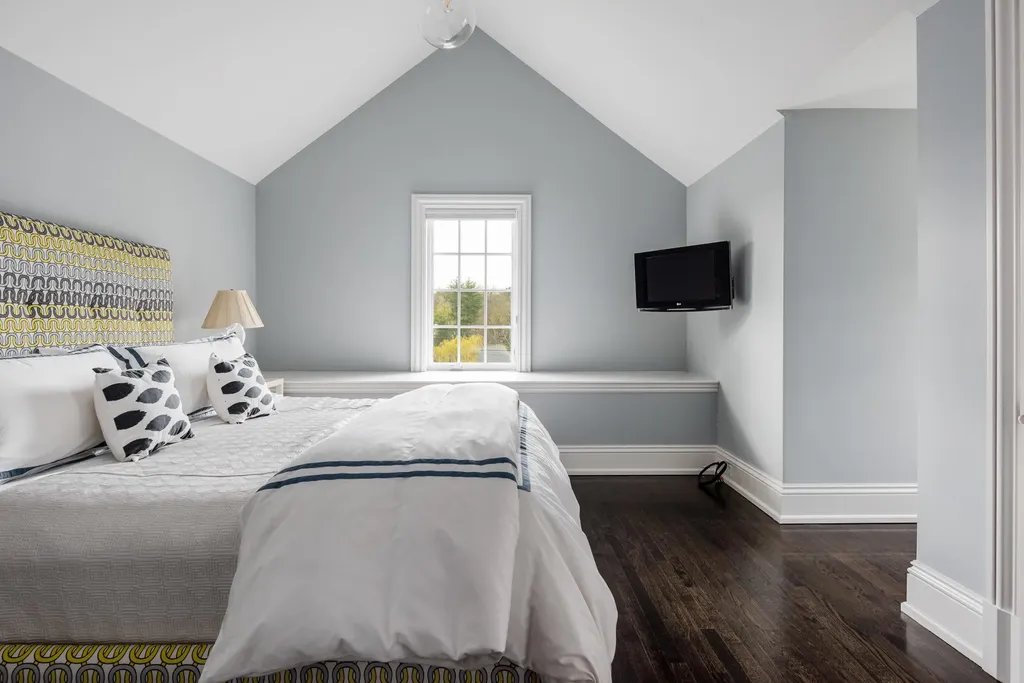 19 Montgomery Lane Greenwich CT 06830