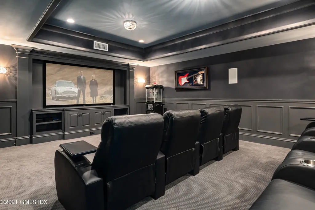 19 Montgomery Lane Greenwich CT 06830