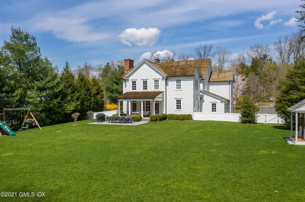 19 Montgomery Lane Greenwich CT 06830