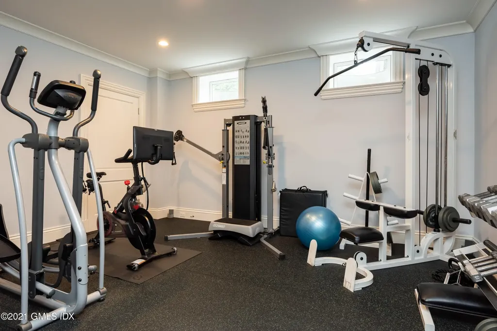 19 Montgomery Lane Greenwich CT 06830