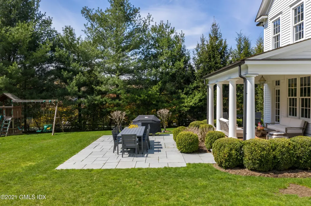 19 Montgomery Lane Greenwich CT 06830