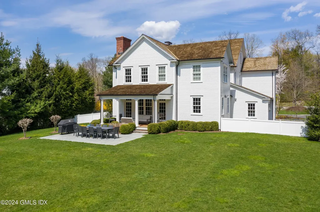 19 Montgomery Lane Greenwich CT 06830