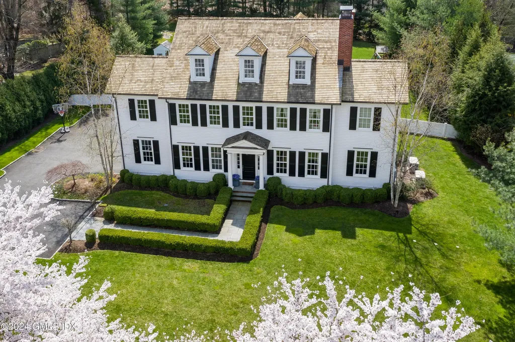 19 Montgomery Lane Greenwich CT 06830