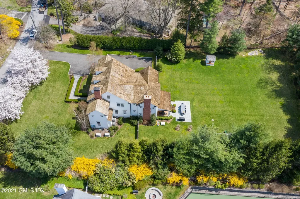 19 Montgomery Lane Greenwich CT 06830