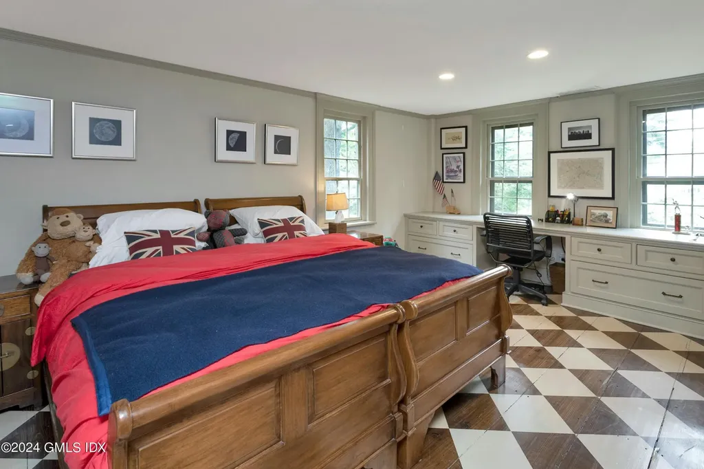 296 Carter Street New Canaan CT 06840