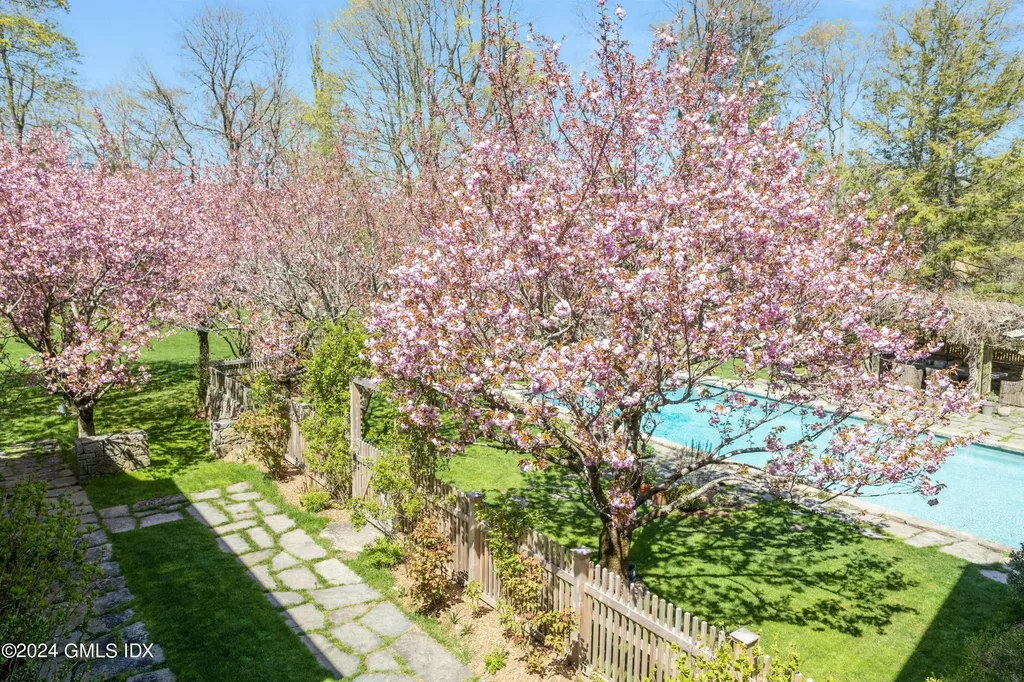 296 Carter Street New Canaan CT 06840