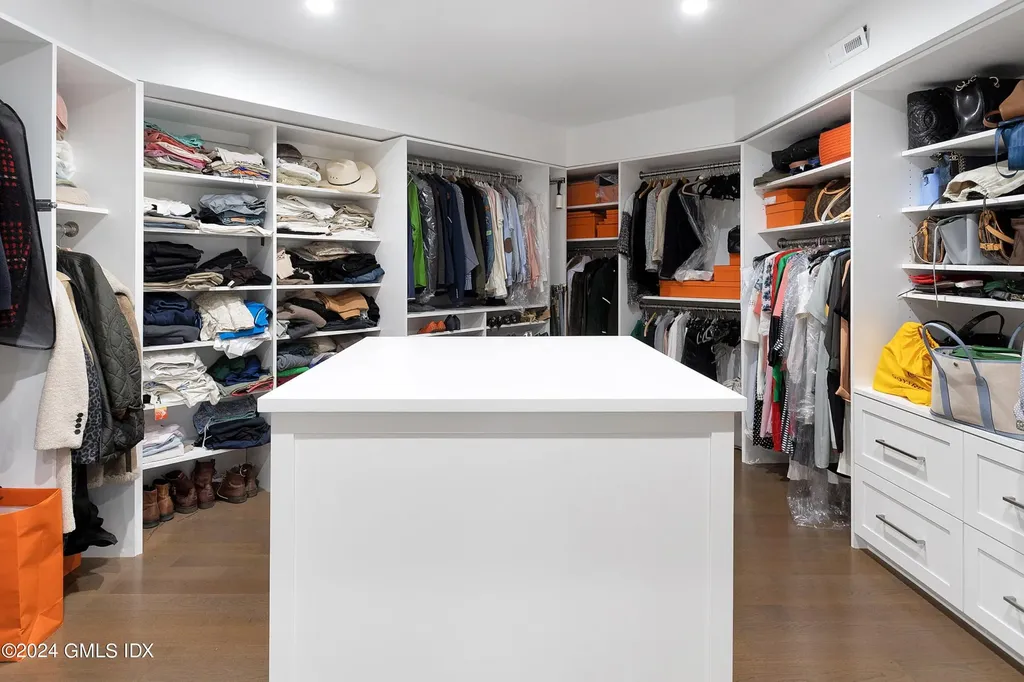 71 Byram Shore Road Greenwich CT 06830