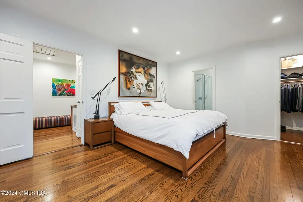 68 Willowmere Circle Riverside CT 06878