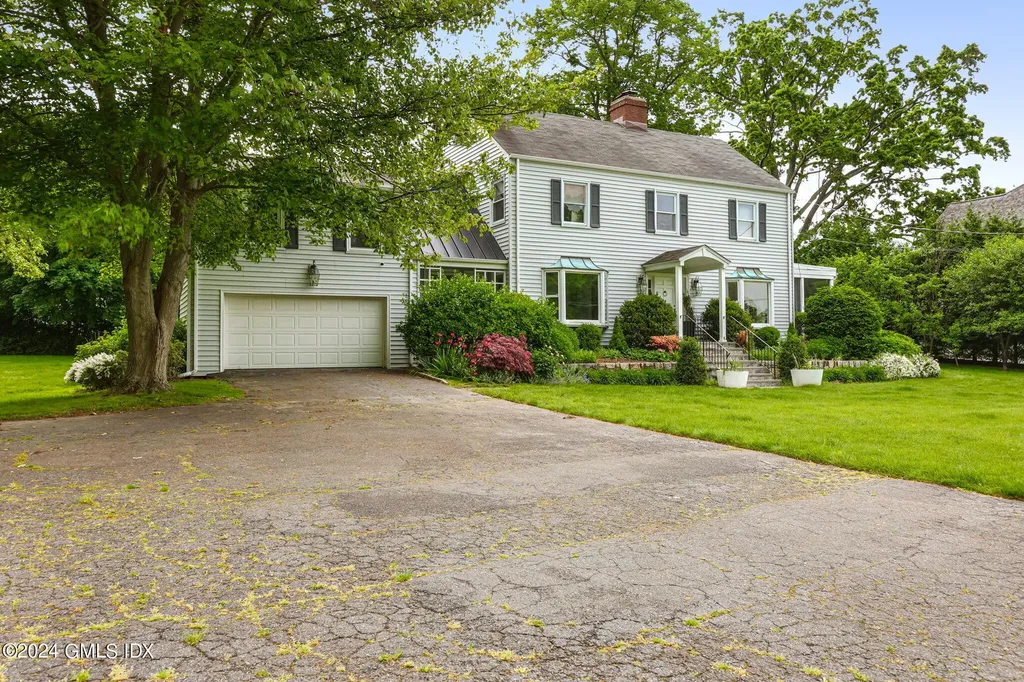 68 Willowmere Circle Riverside CT 06878