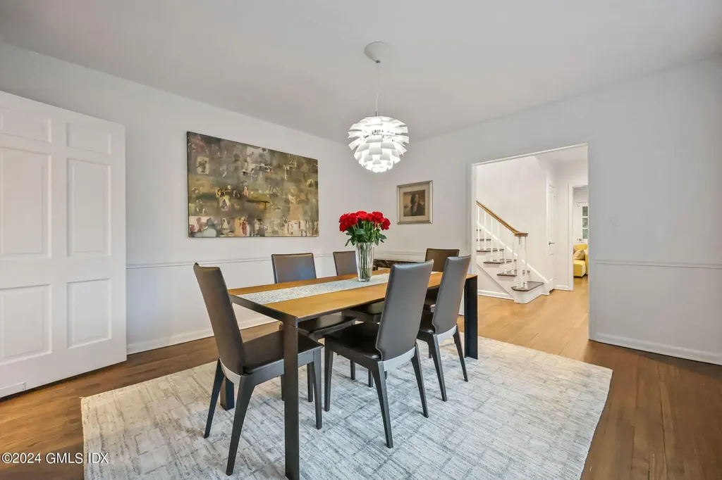 68 Willowmere Circle Riverside CT 06878
