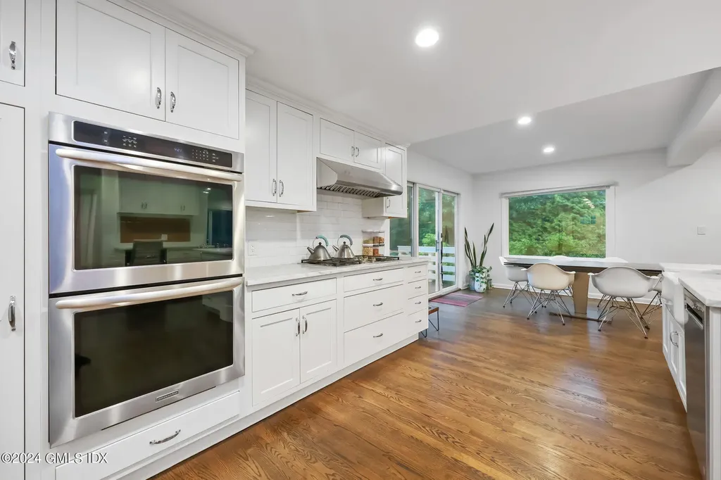68 Willowmere Circle Riverside CT 06878