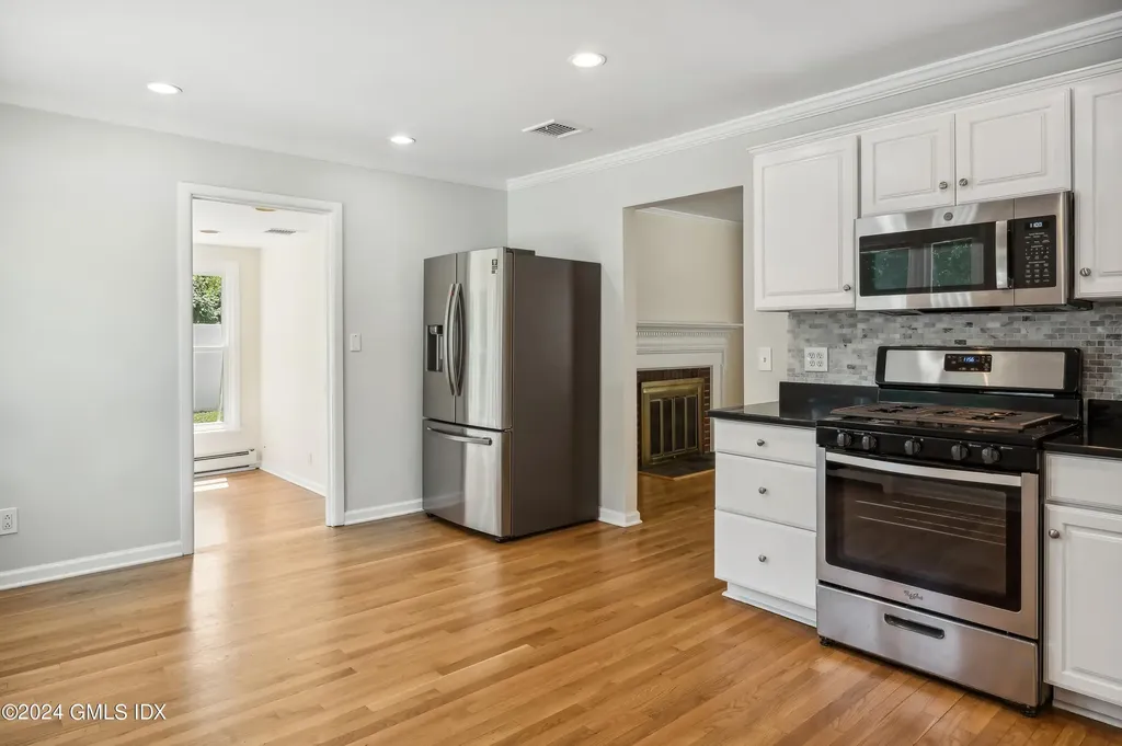 45 Sound Beach Avenue Extension Riverside CT 06878