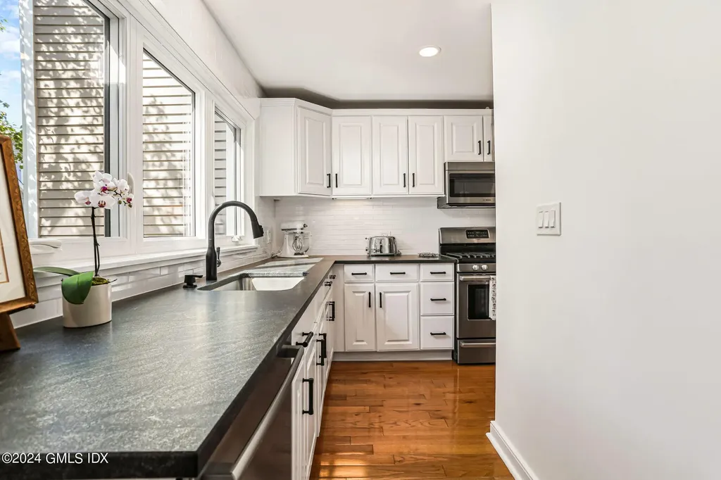 453 E Putnam Avenue Cos Cob CT 06807