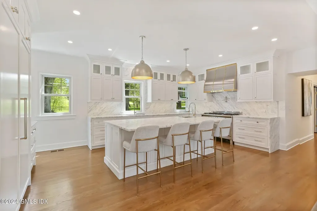530 Round Hill Road Greenwich CT 06831