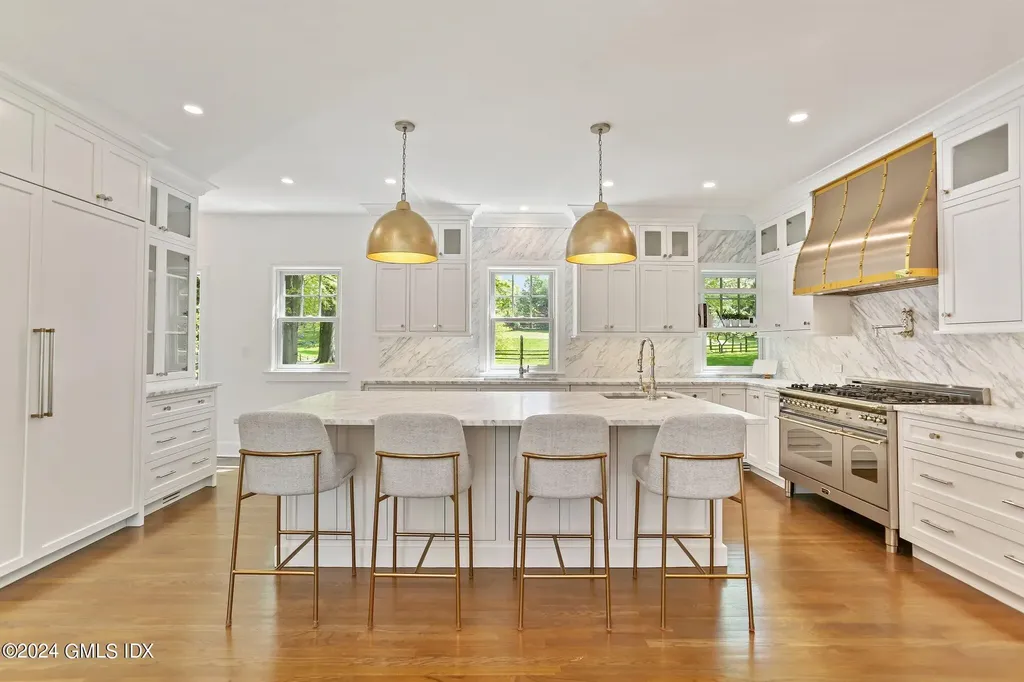 530 Round Hill Road Greenwich CT 06831