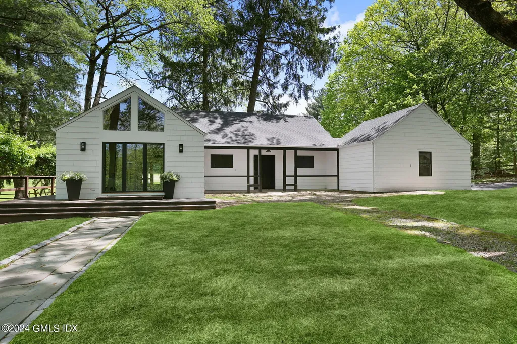 530 Round Hill Road Greenwich CT 06831