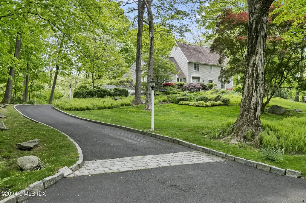 50 N Old Stone Bridge Road Cos Cob CT 06807