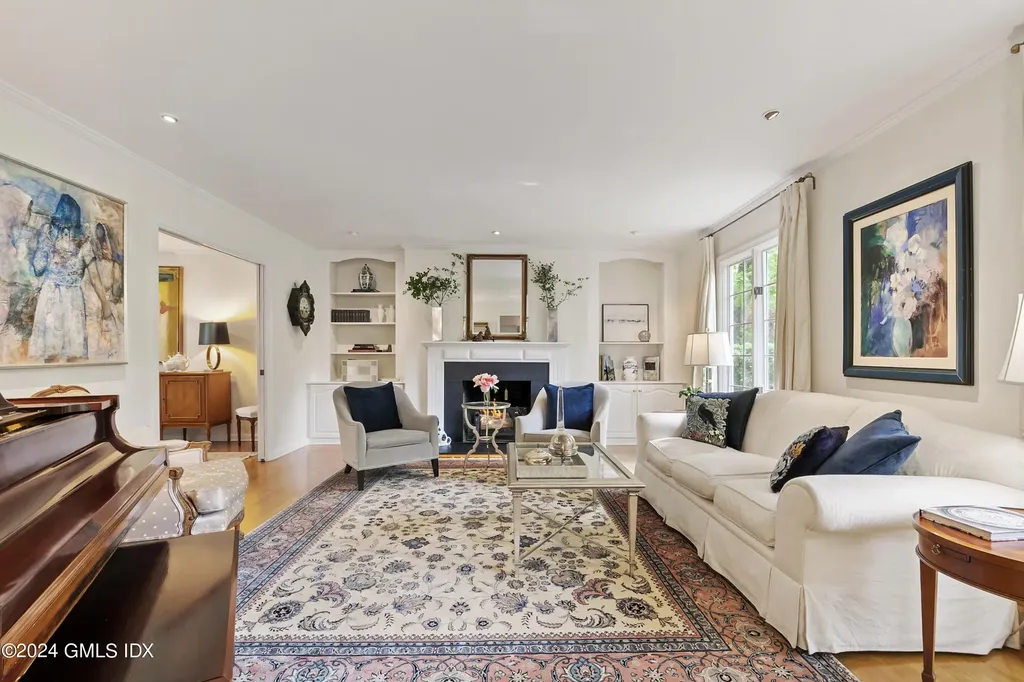 50 N Old Stone Bridge Road Cos Cob CT 06807