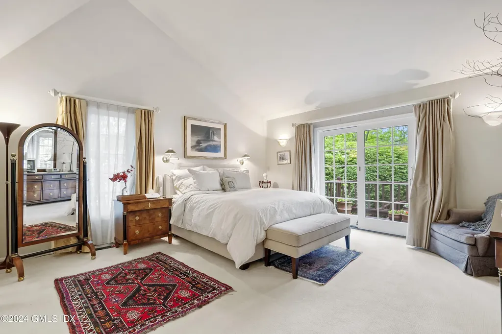 50 N Old Stone Bridge Road Cos Cob CT 06807