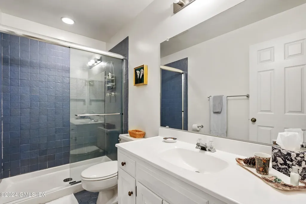 50 N Old Stone Bridge Road Cos Cob CT 06807