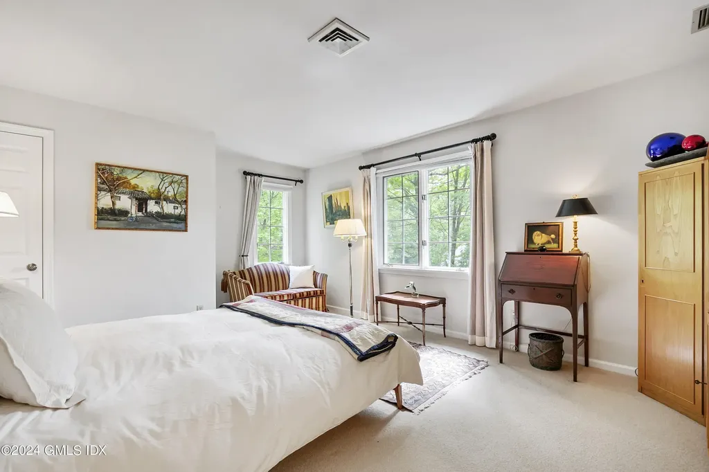 50 N Old Stone Bridge Road Cos Cob CT 06807