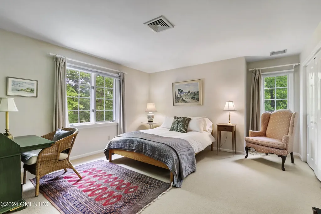 50 N Old Stone Bridge Road Cos Cob CT 06807