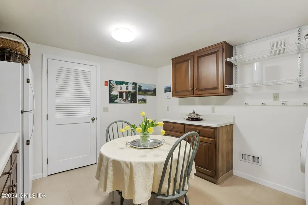 50 N Old Stone Bridge Road Cos Cob CT 06807