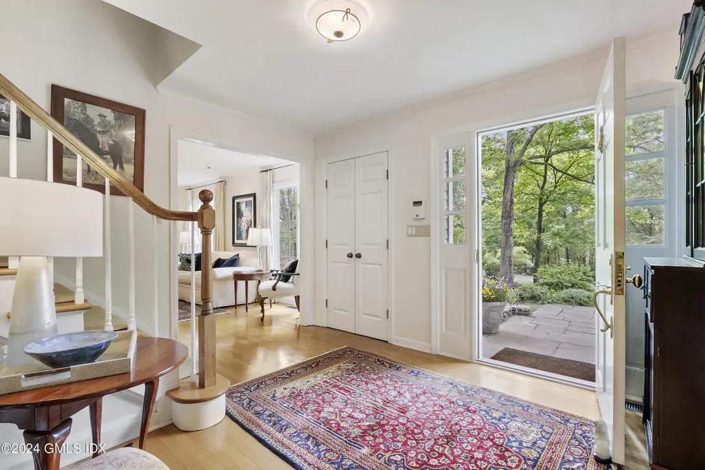 50 N Old Stone Bridge Road Cos Cob CT 06807