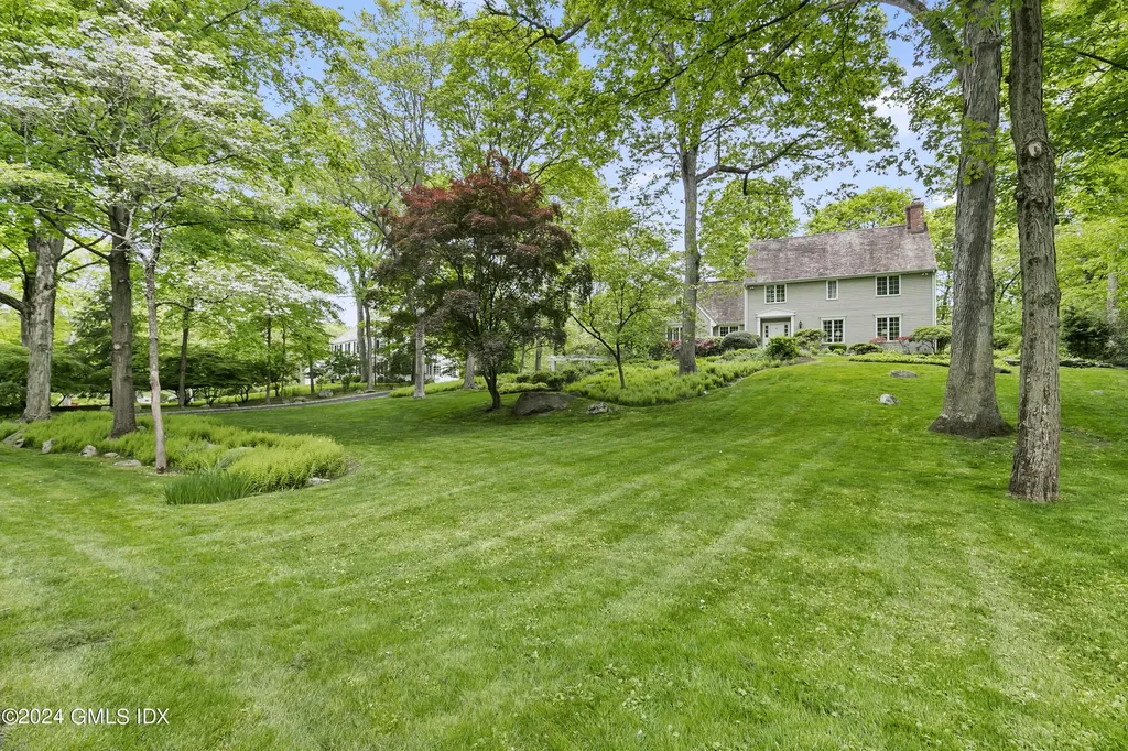 50 N Old Stone Bridge Road Cos Cob CT 06807