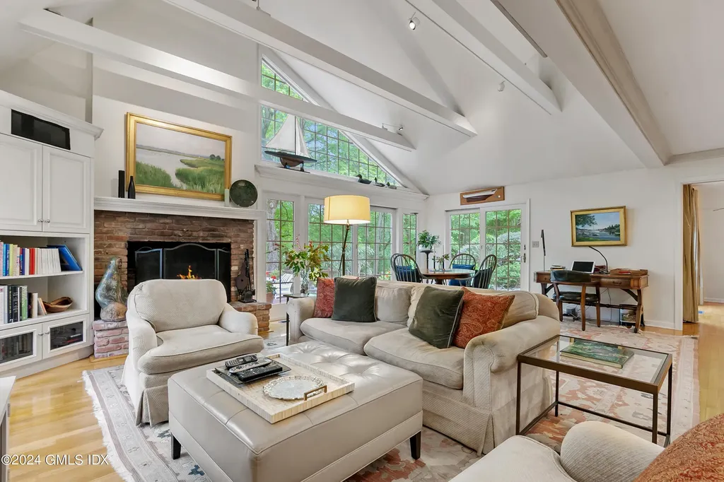 50 N Old Stone Bridge Road Cos Cob CT 06807