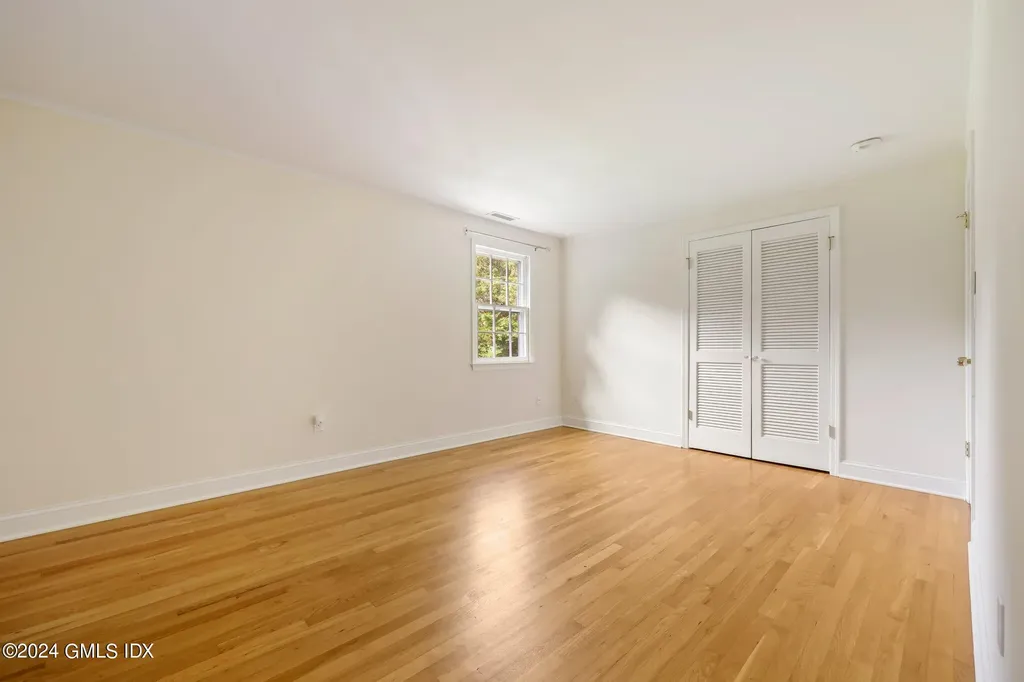 31 Revere Road Riverside CT 06878