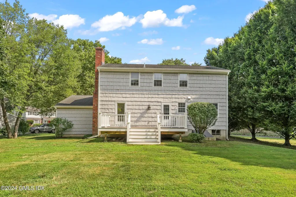 31 Revere Road Riverside CT 06878