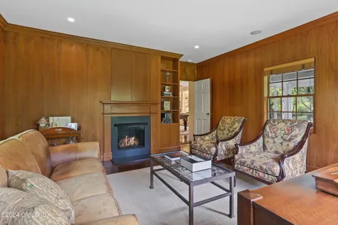 12 Lindsay Drive Greenwich CT 06830