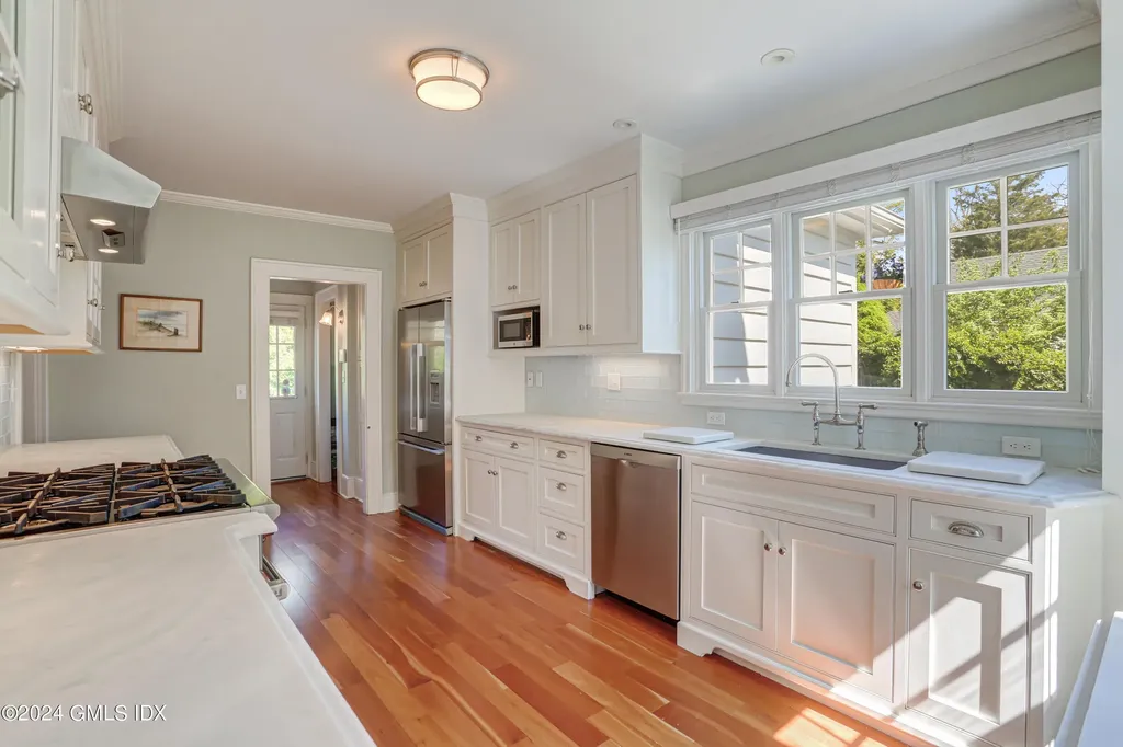 65 Sound View Drive Greenwich CT 06830