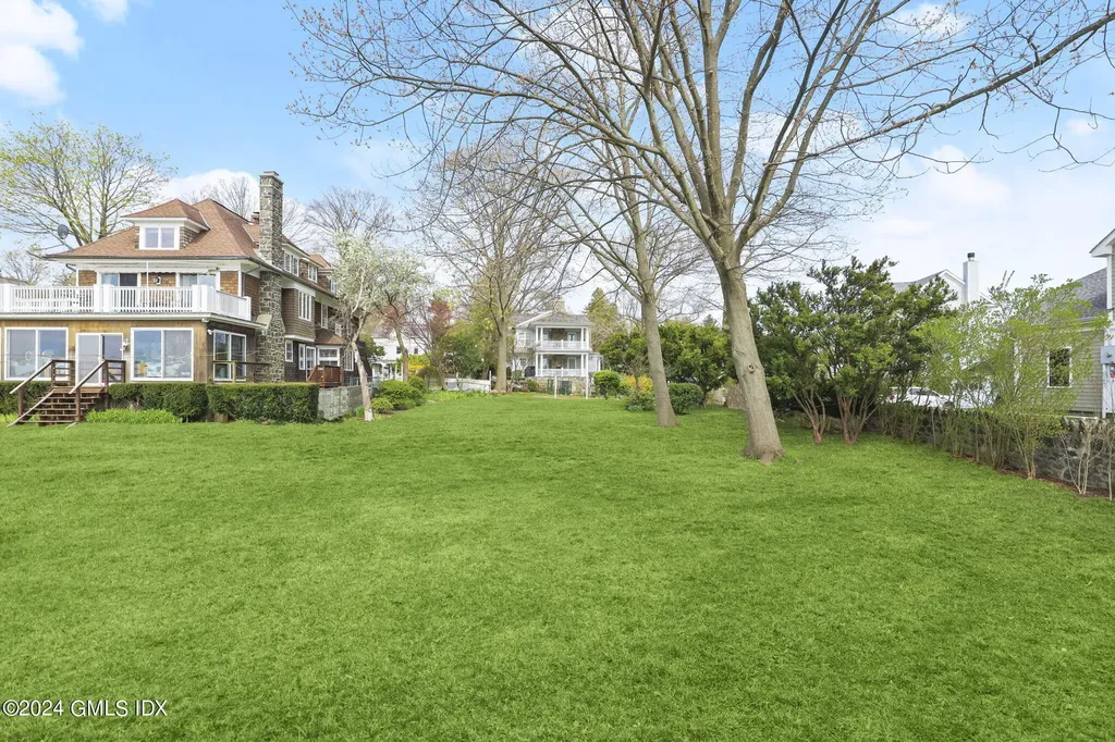 33 Byram Shore Road Greenwich CT 06830