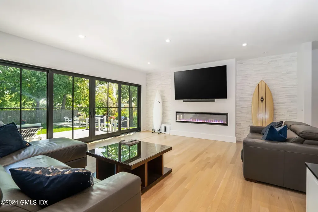 15 Watchtower Lane Old Greenwich CT 06870