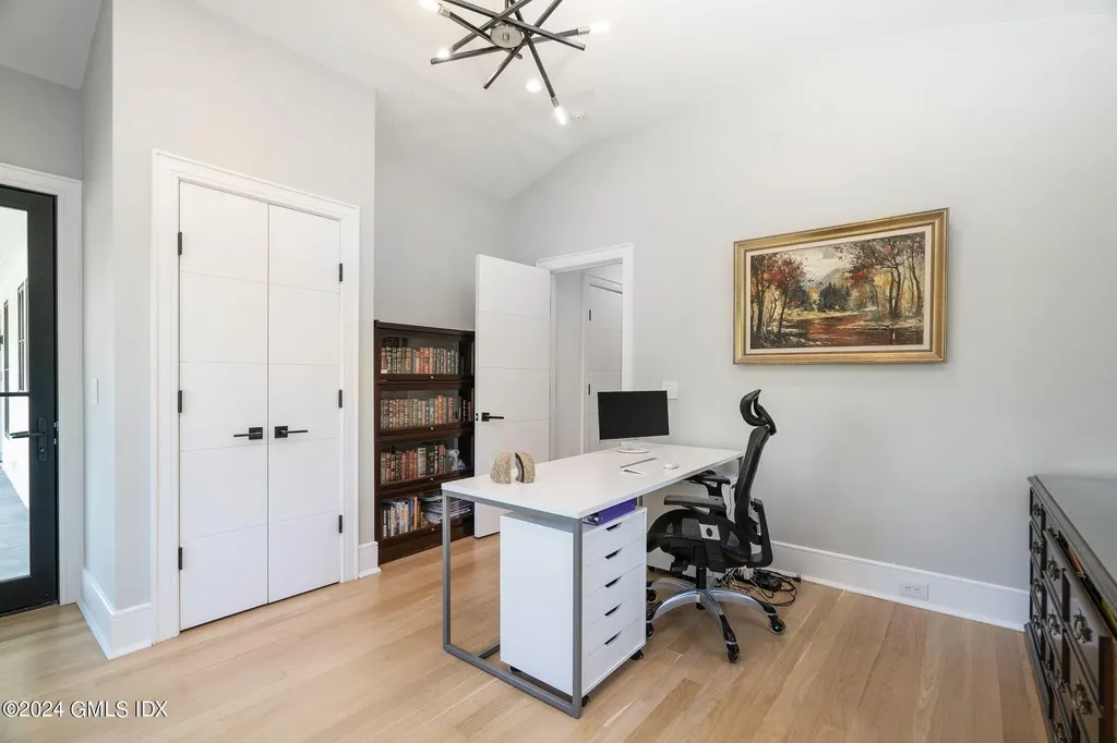 15 Watchtower Lane Old Greenwich CT 06870